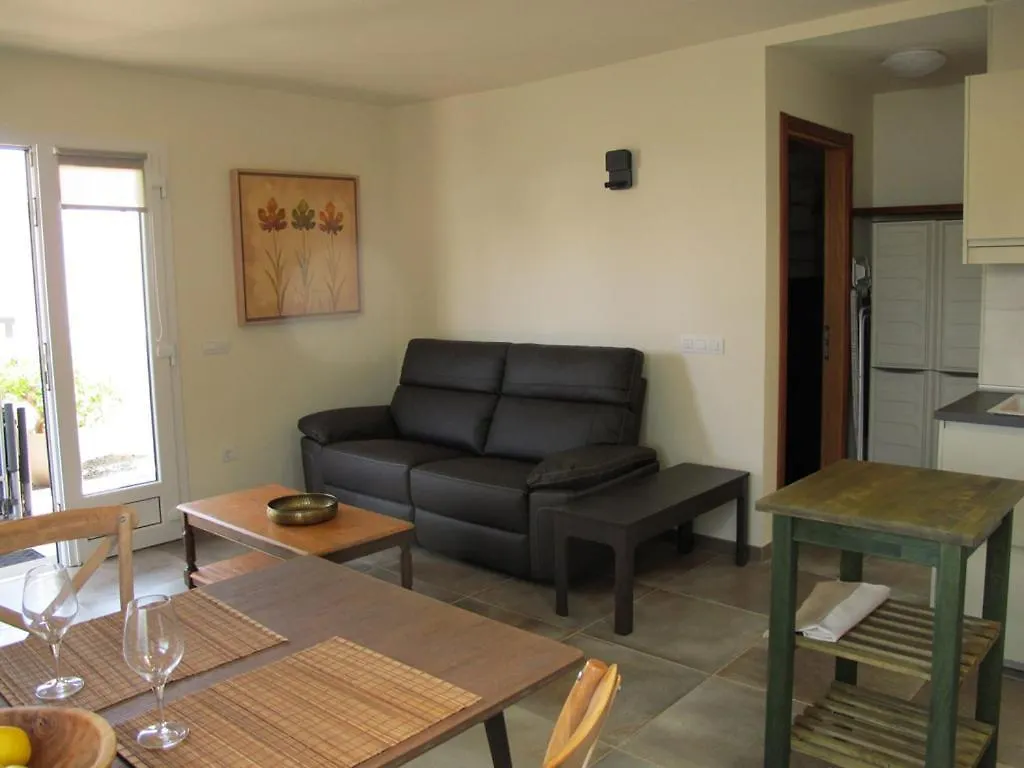 Bungalow Lido-Playa Roca Residence With Sea Front Access - Free Ac - Wifi Costa Teguise 0*,  Espagne