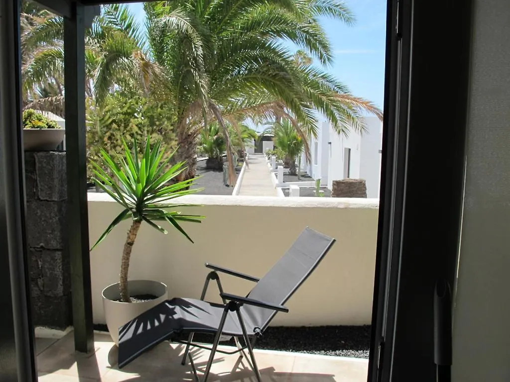 Bungalow Lido-Playa Roca Residence With Sea Front Access - Free Ac - Wifi Costa Teguise Appartement